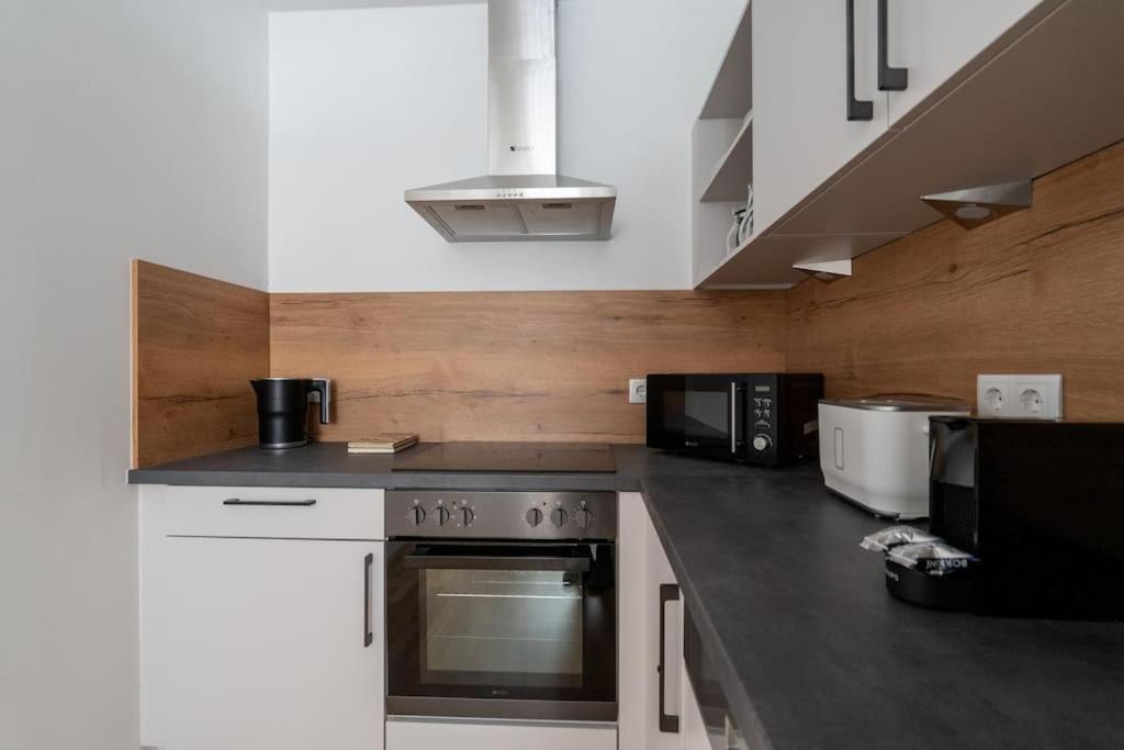 1Br Haven With Swift City Access By Hm Wenen Buitenkant foto